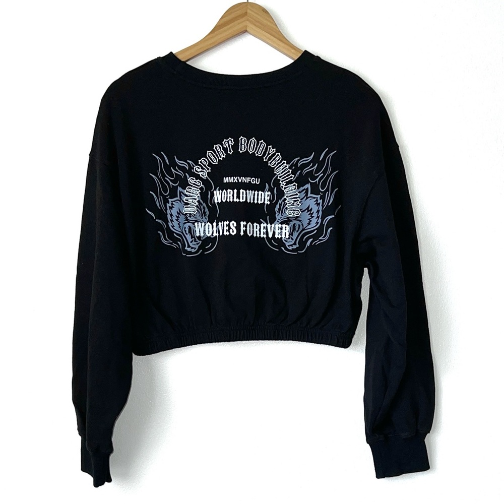Darc Sport Black Cropped Graphic Sweatshirt with White & Light Blue Print